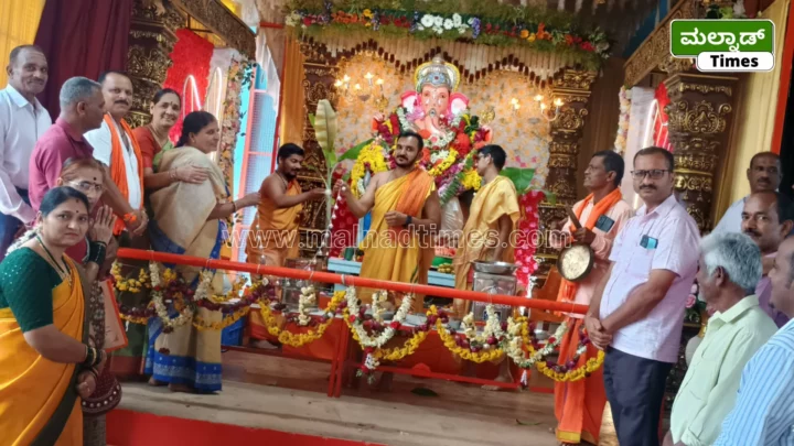 ಗಣಪತಿಗೆ ₹1.50 ಲಕ್ಷ ಮೌಲ್ಯದ ಬೆಳ್ಳಿ ಹಾರ ಸಮರ್ಪಿಸಿದ Shailaja