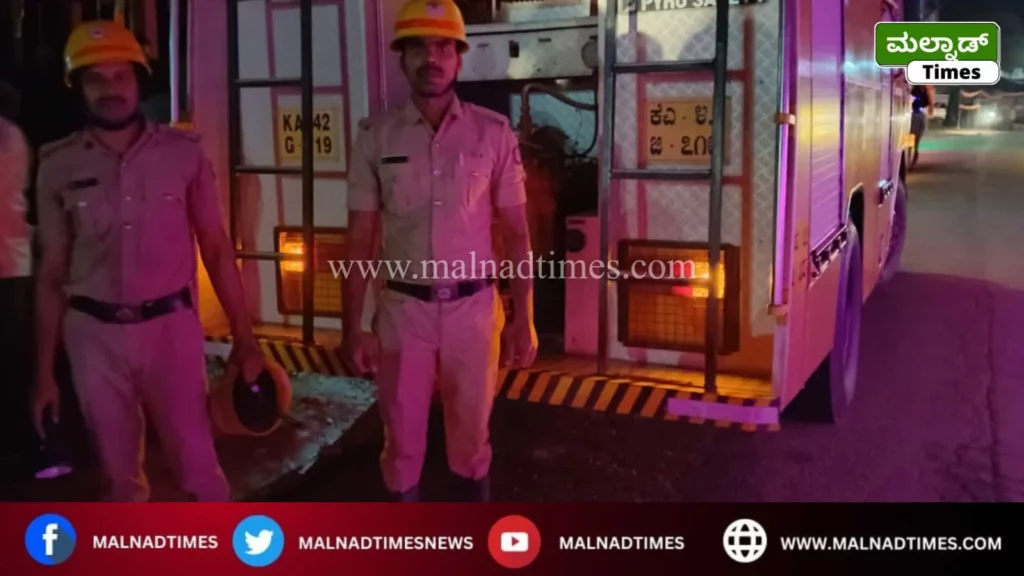 ಹೊಸನಗರ: ಶಾರ್ಟ್ ಸರ್ಕ್ಯೂಟ್‌ನಿಂದ ಮನೆಗೆ ಬೆಂಕಿ; ಲಕ್ಷಾಂತರ ರೂ. ಮೌಲ್ಯದ ವಸ್ತುಗಳು ಬೆಂಕಿಗಾಹುತಿ – fire3