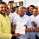 ಶಿವಮೊಗ್ಗ–ಬೆಂಗಳೂರು ನಡುವೆ ರಾತ್ರಿ ರೈಲು ಪ್ರತಿದಿನ ಓಡಿಸಿ; ಹೆಚ್ಚುವರಿ ಬೋಗಿ, ವಿಶೇಷ ರೈಲುಗಳಿಗೆ ಹೆಚ್.ಸಿ. ಯೋಗೇಶ್ ಮನವಿ – h c yogesh m